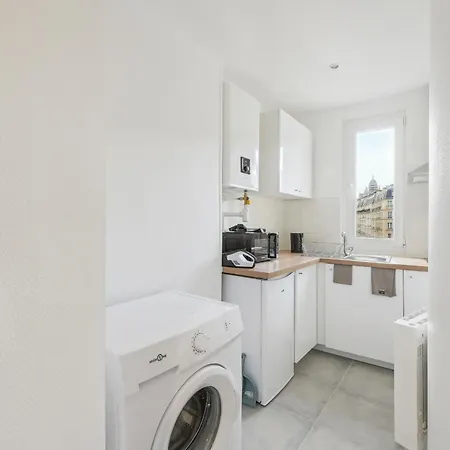 Family Studio Near Montmartre Apartment Paris